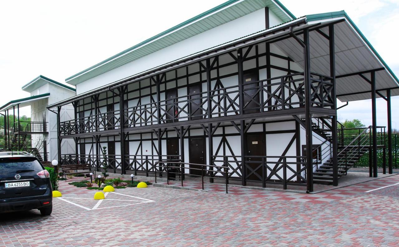 Hotel Lubenska Sloboda Olshanka Екстериор снимка