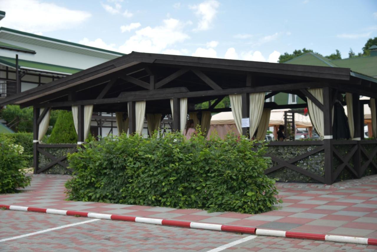 Hotel Lubenska Sloboda Olshanka Екстериор снимка