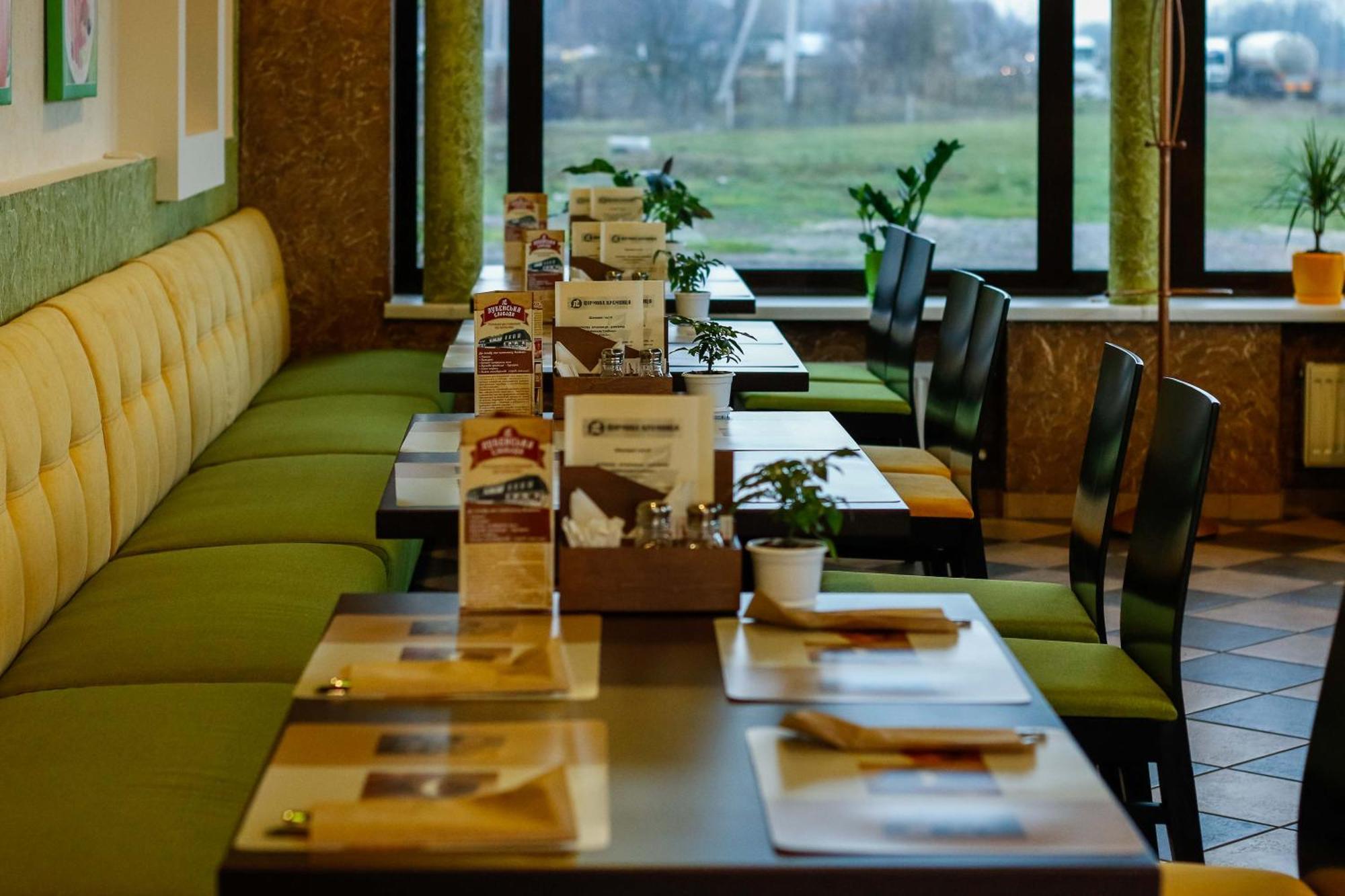 Hotel Lubenska Sloboda Olshanka Екстериор снимка