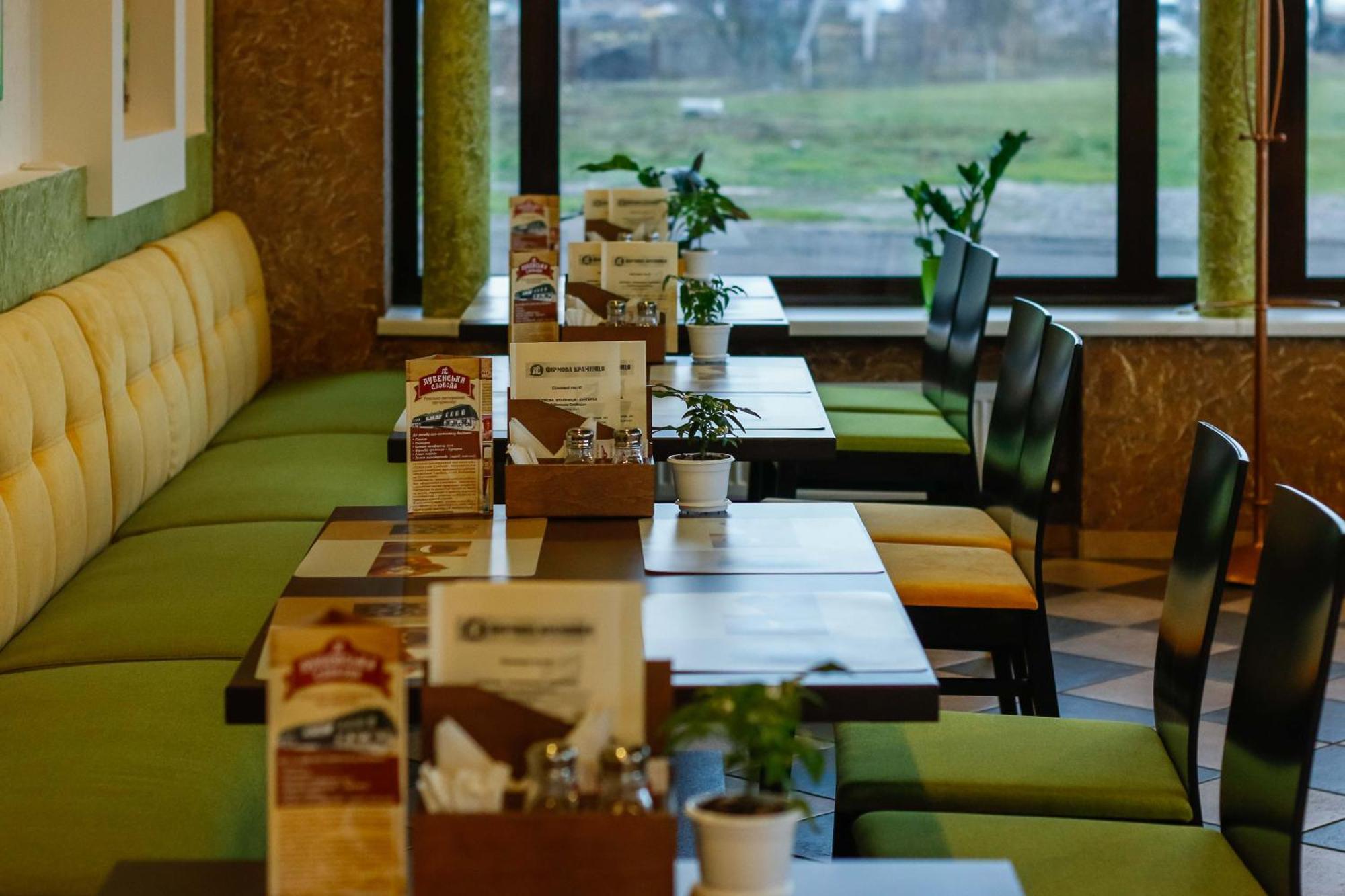Hotel Lubenska Sloboda Olshanka Екстериор снимка