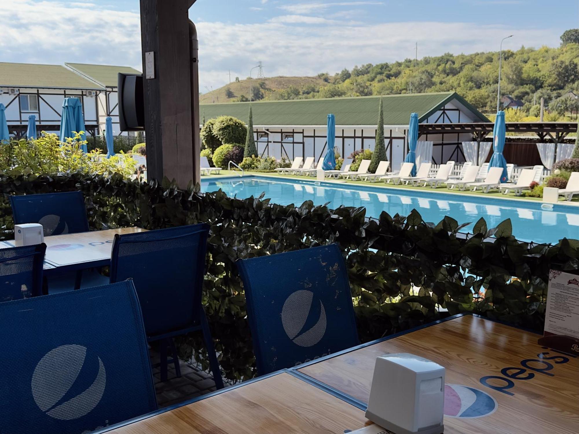 Hotel Lubenska Sloboda Olshanka Екстериор снимка
