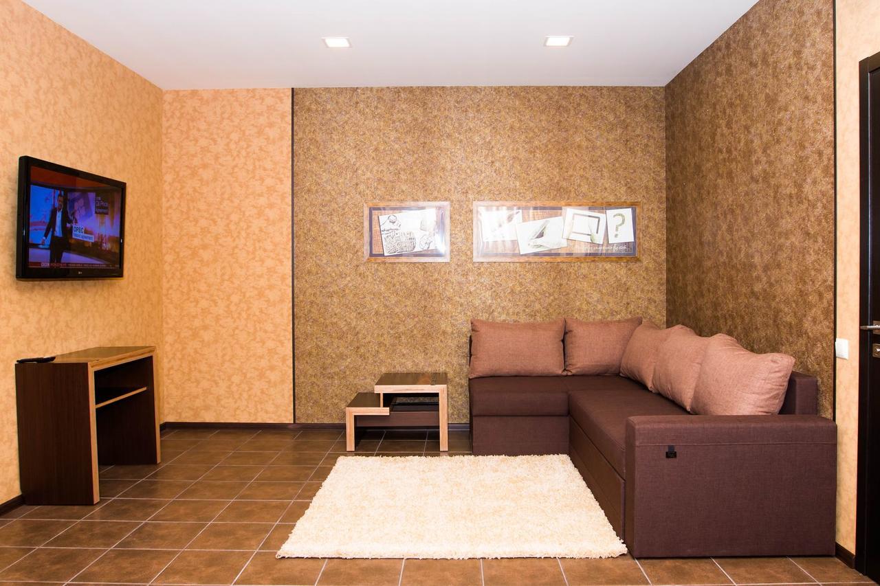 Hotel Lubenska Sloboda Olshanka Екстериор снимка