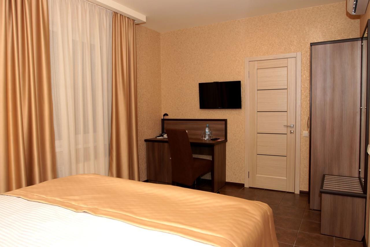 Hotel Lubenska Sloboda Olshanka Екстериор снимка